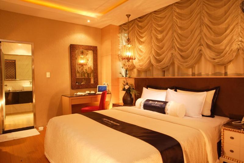 R7 Hotel Каосюн Екстериор снимка