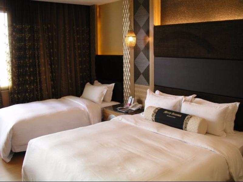 R7 Hotel Каосюн Екстериор снимка