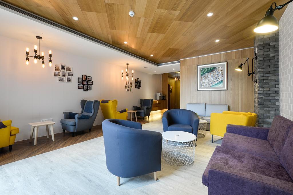 R7 Hotel Каосюн Екстериор снимка