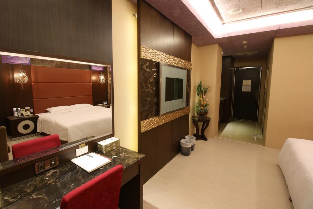 R7 Hotel Каосюн Екстериор снимка